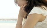 Cặp Với Hai Người Trong Lúc Chờ Bạn Trai Hỏi Cưới